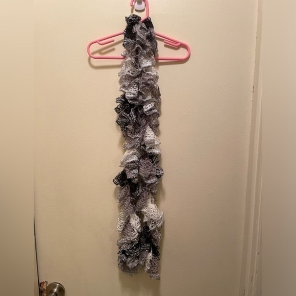 New Handmade Scarf 50” in Length Black/Grey/White/Silver - Picture 1 of 2